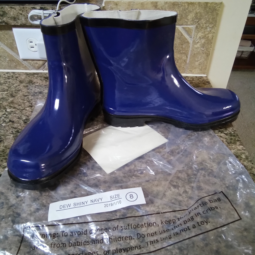 Nomad Shiny Navy Winter & Rain Boots